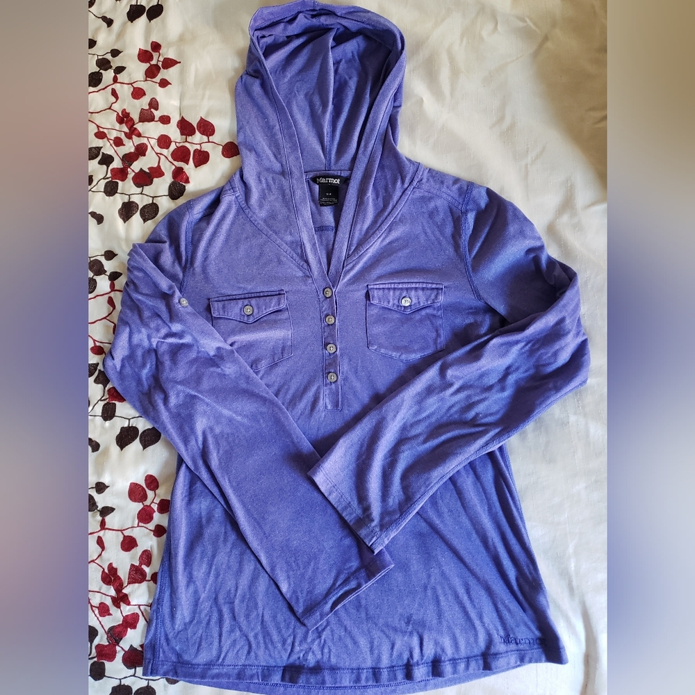 Marmot Purple Long Sleeve Women's Althletic Top Size Small